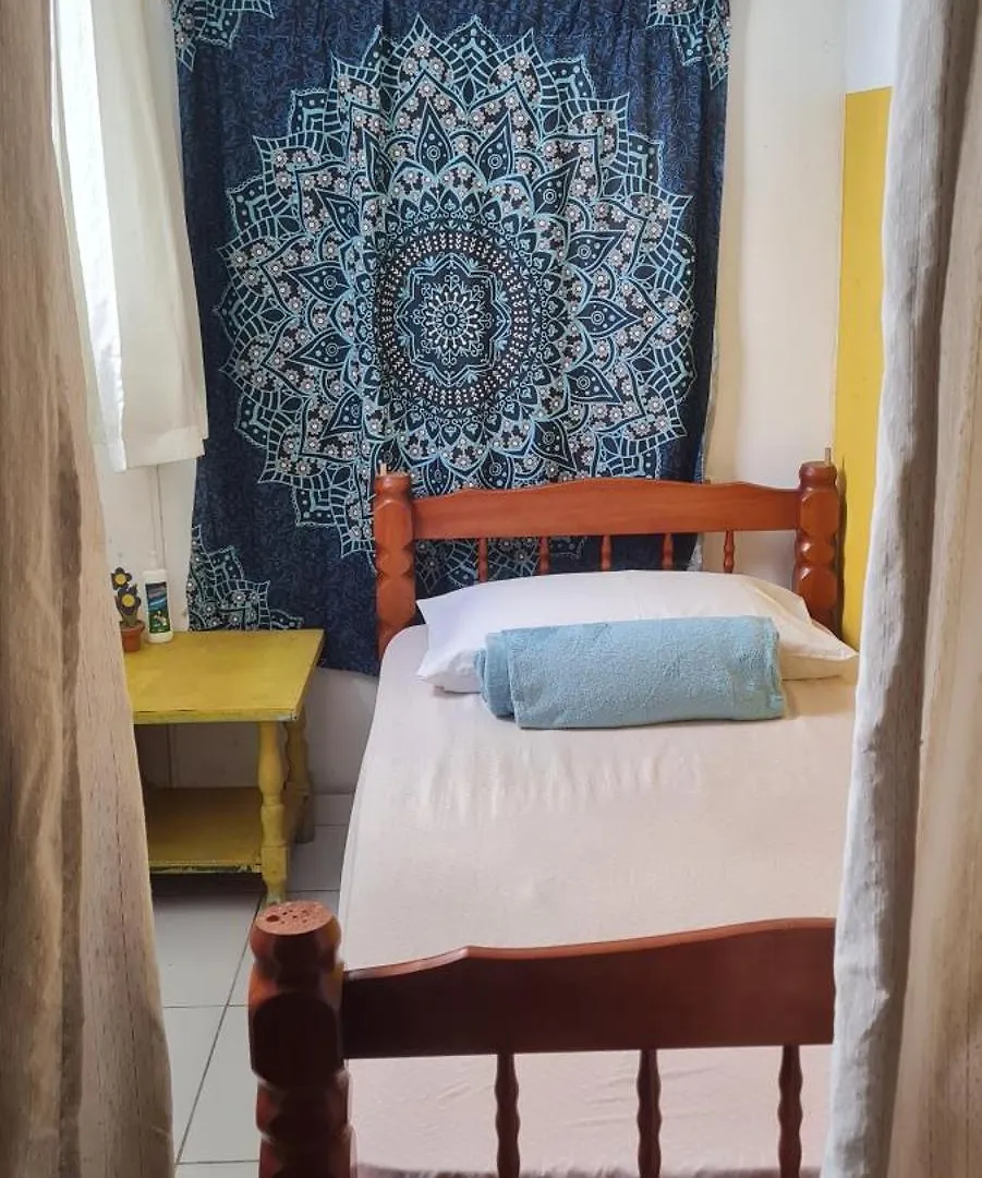 Hostel Taberna 卡波布里奥